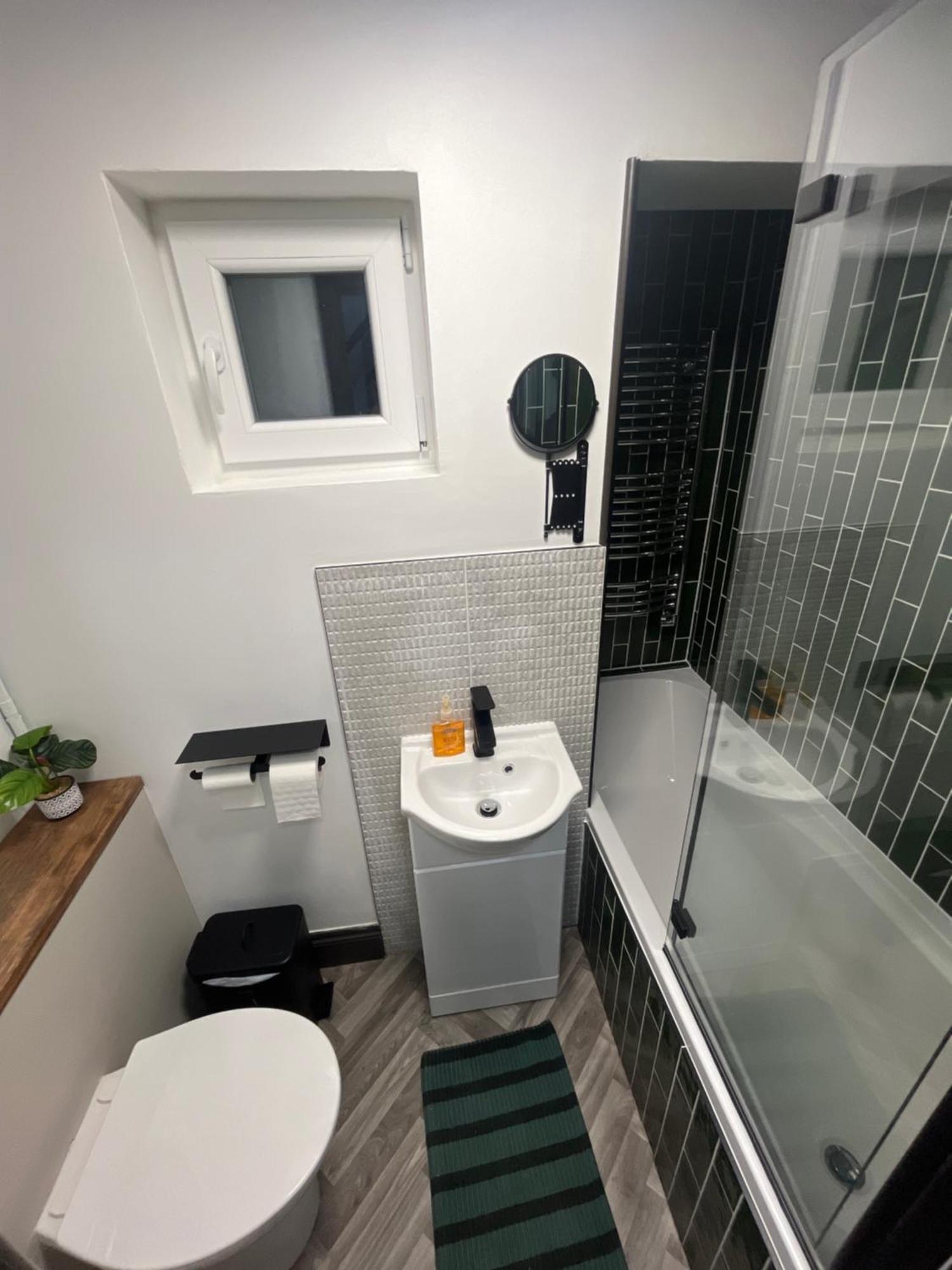 Amazing 3 Bed Apart, Sleeps 6-7 Near 02, Excel, Canary Wharf Londra